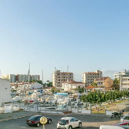 V030 - Port Canigo